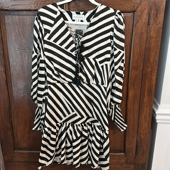 Sachin & Babi Samarah Dress - Picture 4 of 12